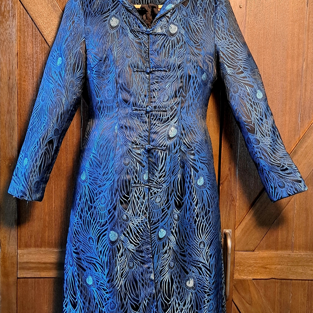 Elegant Blue Peacock Pattern Coat